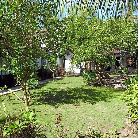 Oasis Villas ギリ・トラワンガン エクステリア 写真