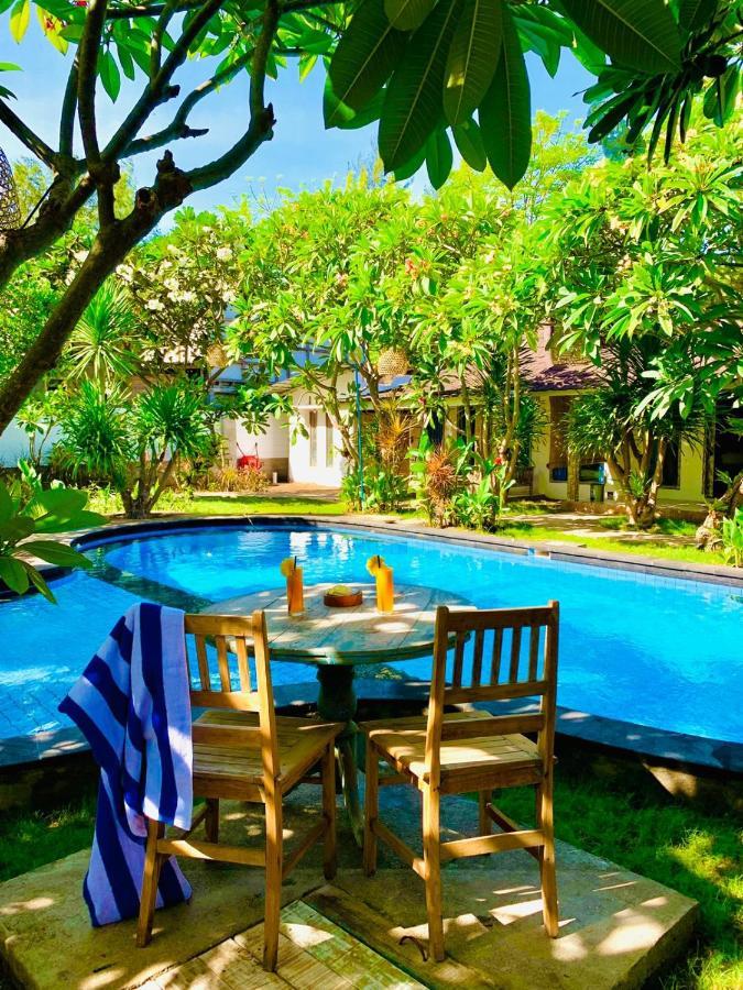 Oasis Villas ギリ・トラワンガン エクステリア 写真