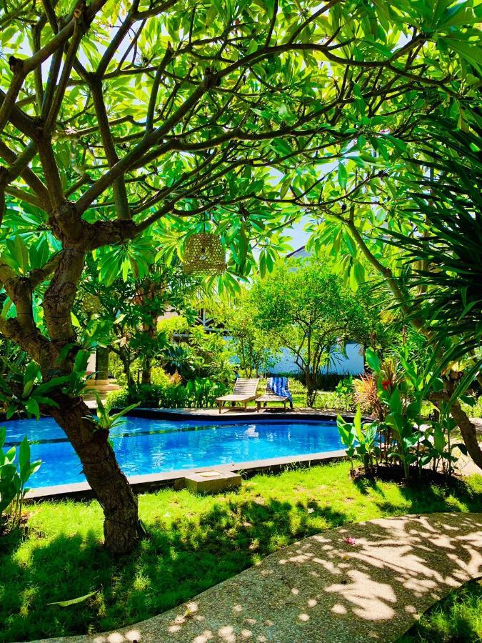 Oasis Villas ギリ・トラワンガン エクステリア 写真