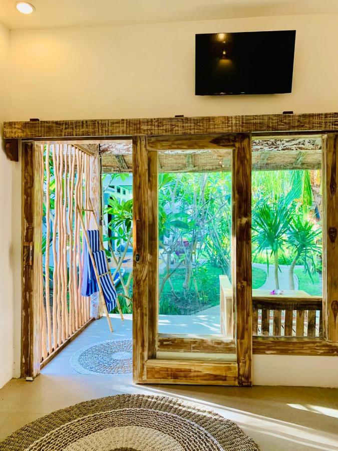 Oasis Villas ギリ・トラワンガン エクステリア 写真