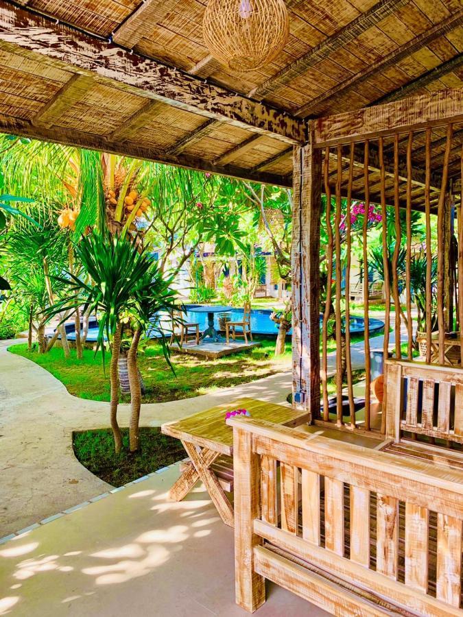 Oasis Villas ギリ・トラワンガン エクステリア 写真