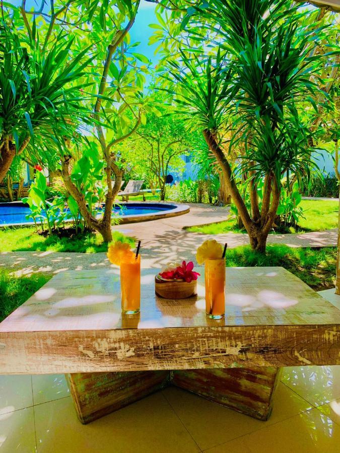 Oasis Villas ギリ・トラワンガン エクステリア 写真