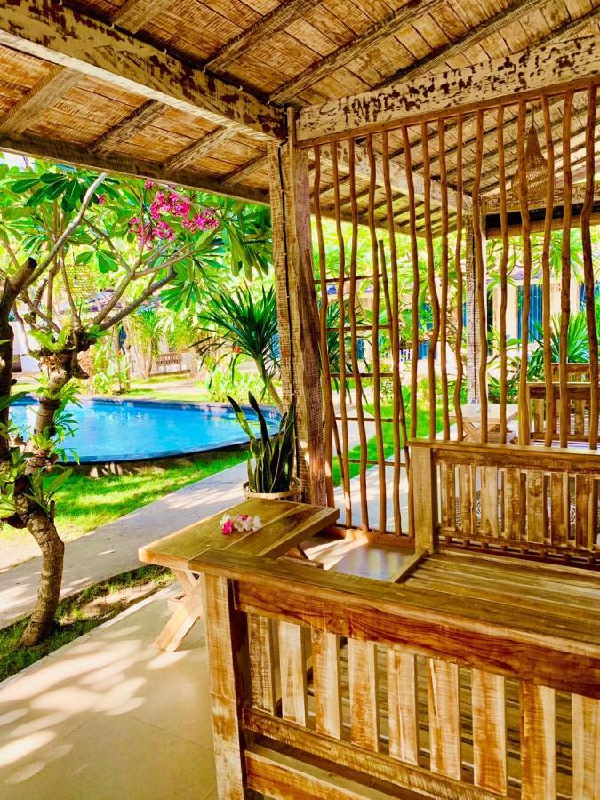 Oasis Villas ギリ・トラワンガン エクステリア 写真