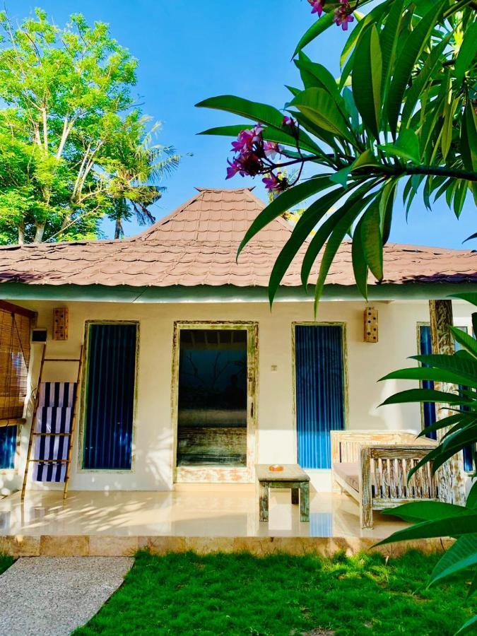 Oasis Villas ギリ・トラワンガン エクステリア 写真