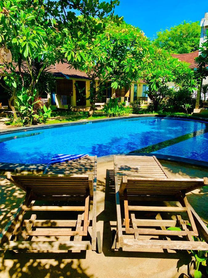 Oasis Villas ギリ・トラワンガン エクステリア 写真