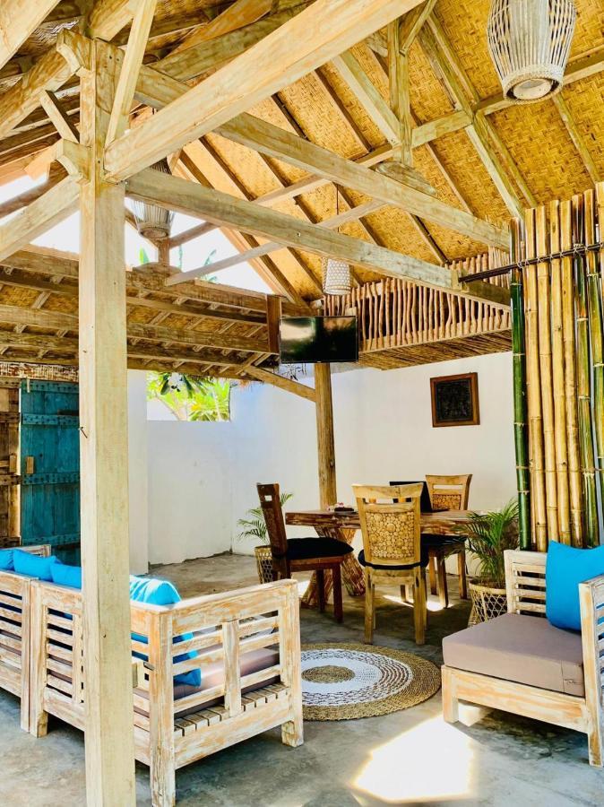 Oasis Villas ギリ・トラワンガン エクステリア 写真